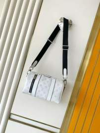 Picture of Louis Vuitton Handbags _SKUfw231627750fw